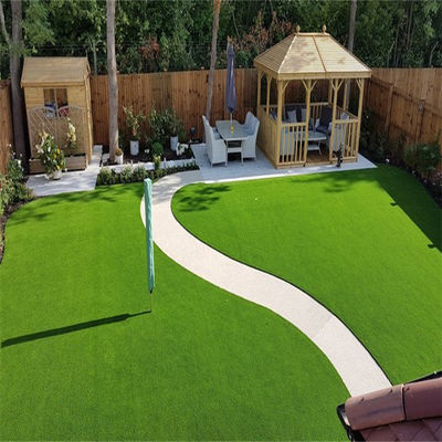 Rouleau de tapis en gazon synthétique de 40 mm vert rouge noir bleu blanc pour la décoration de jardin
