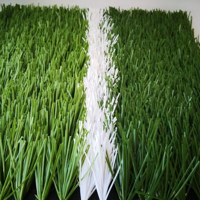 20 points de suture/m Taux de suture 55 mm Gazon artificiel pour terrain de football Herbe synthétique