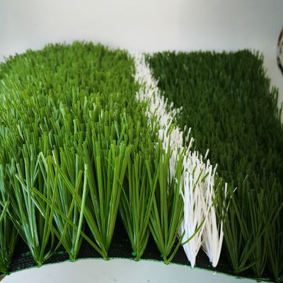 15000 points/m2 Densité de terrain de football Gazon artificiel conçu pour les joueurs de football