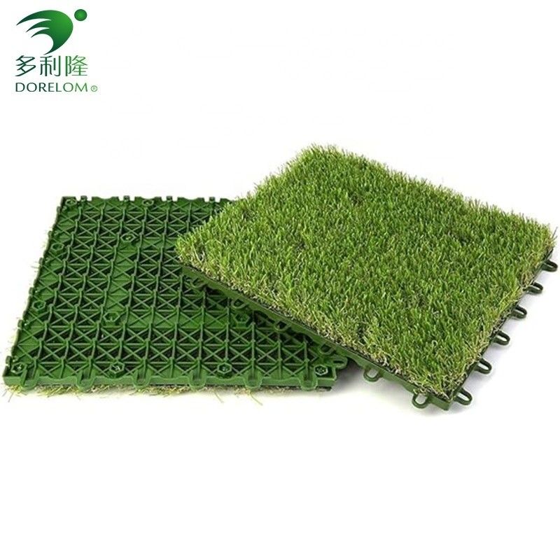 Commercial Traîneau d'herbe artificielle de carrelage de conception d'entrelacement 3/8 pouces Gauge DIY Pet Lawn Mat
