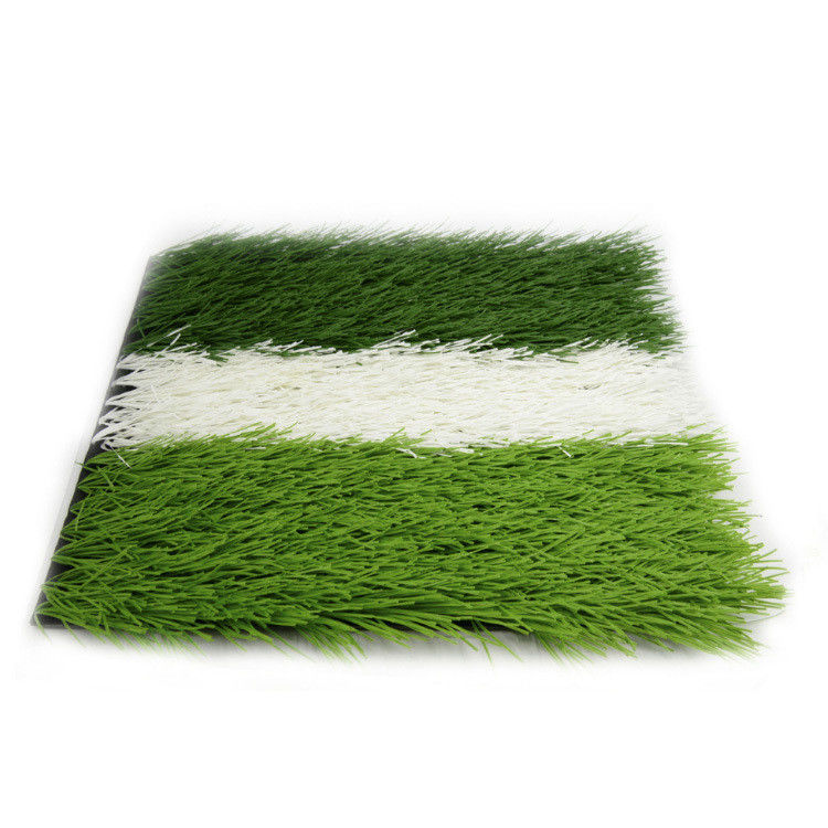 16.5 Taux de couture Plancher de terrain de mini-football en herbe artificielle pour salle de sport